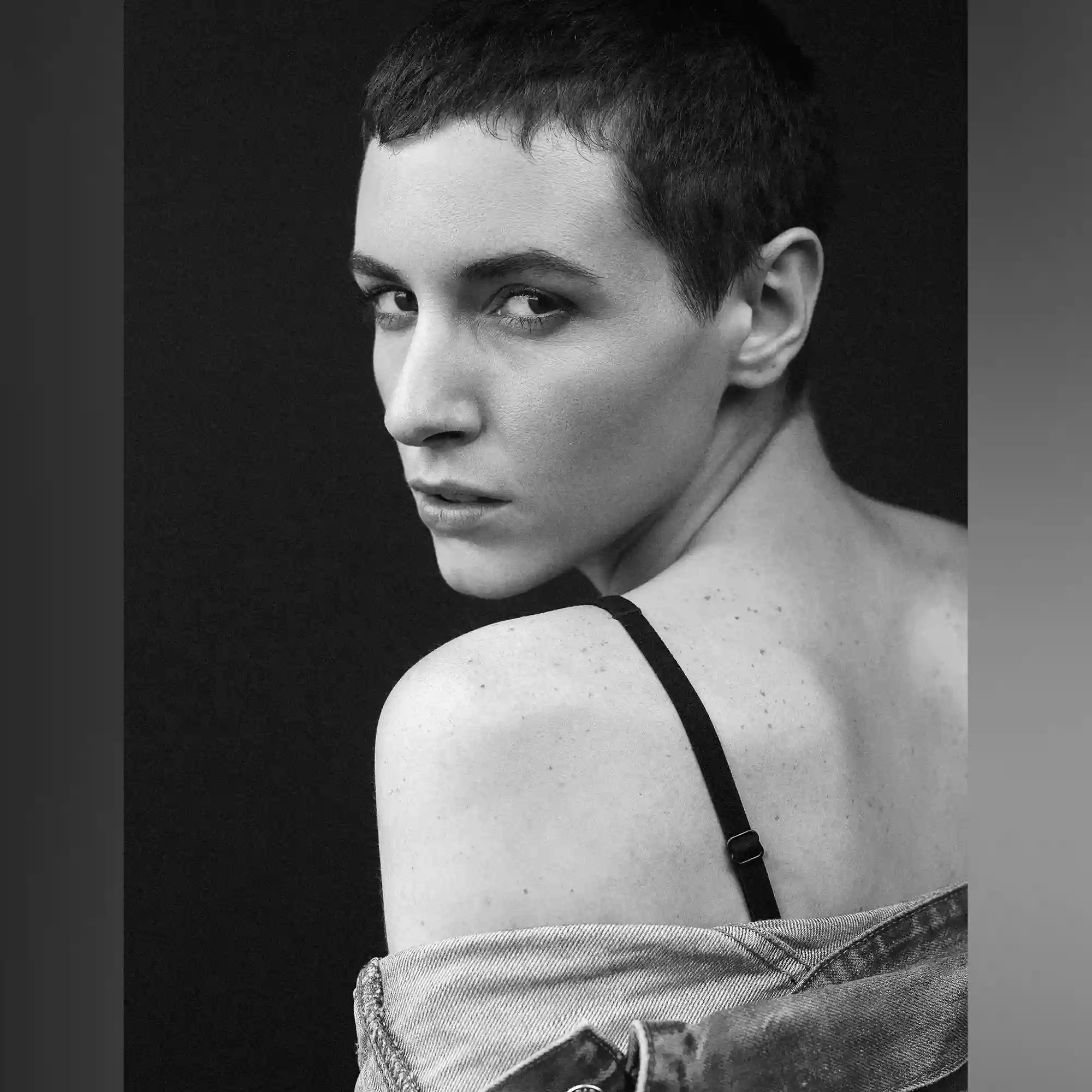 Chicago Actress Whitney Masters photographed by Chicago portrait and headshot Photographer Michael Schacht Chicago Actress Whitney Masters photographed by Chicago portrait and headshot Photographer Michael Schacht of 312 Elements Headshot Photography at his west loop Fulton market photography studio